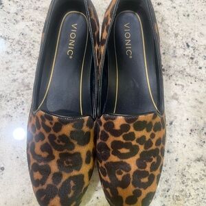 Vionic Leopard Print Flats